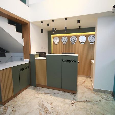 Hotel Royal Blooms Bangalore Eksteriør billede